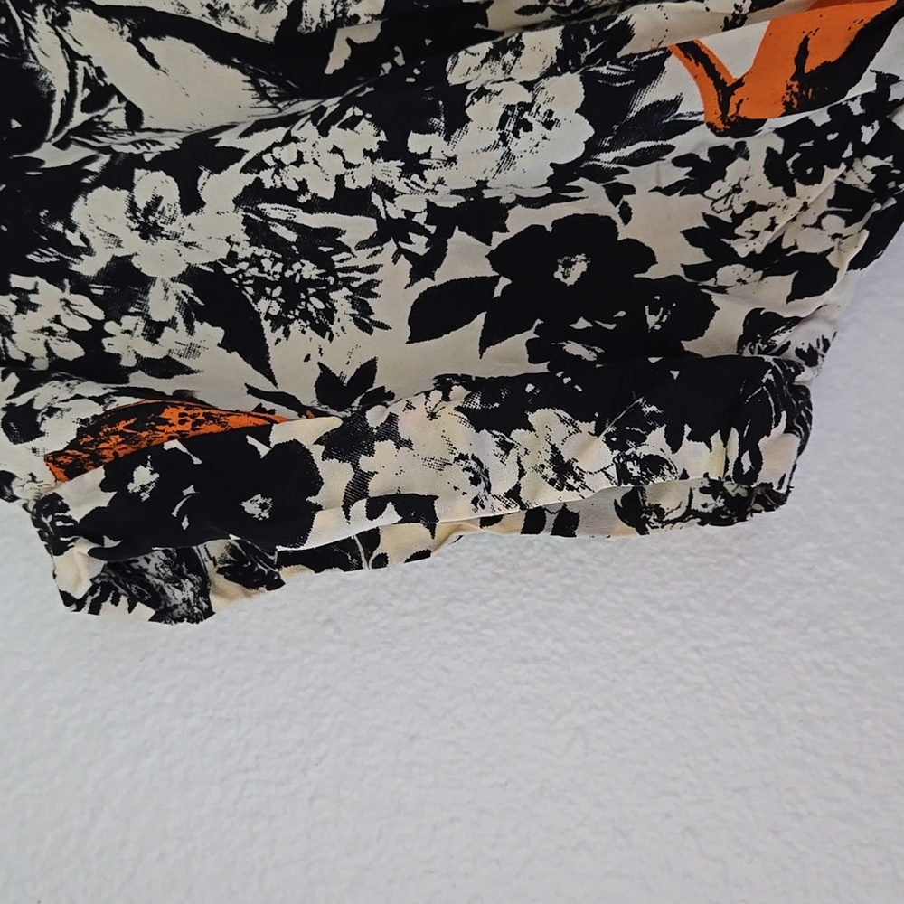 Suen Noaj top size small orange parrots.  Tropicola Bird Shadow - Picture 5 of 5
